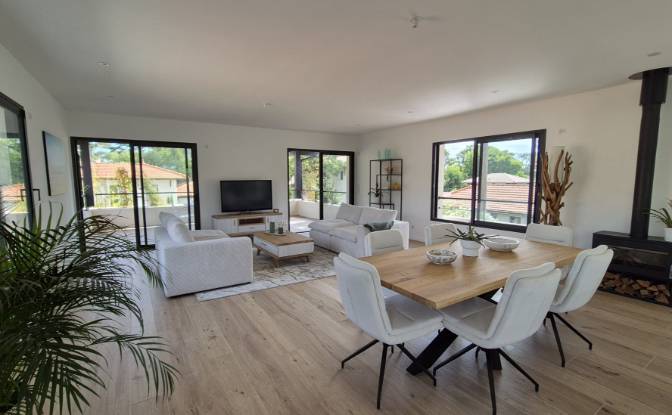 Villa for Sale 10 All Virginie Heriot. Photo#11 Villa for Sale 10 All Virginie Heriot. Photo#11