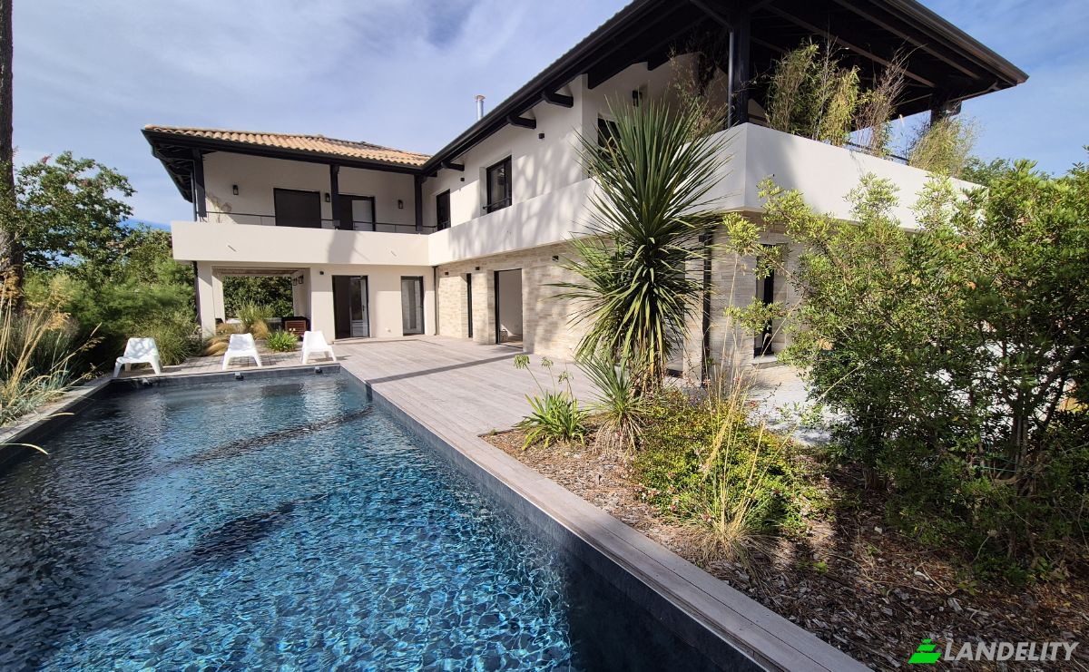 Villa for Sale 10 All Virginie Heriot, 33120 Arcachon, Arcachon, Gironde, Nouvelle-Aquitaine, France. Photo 23