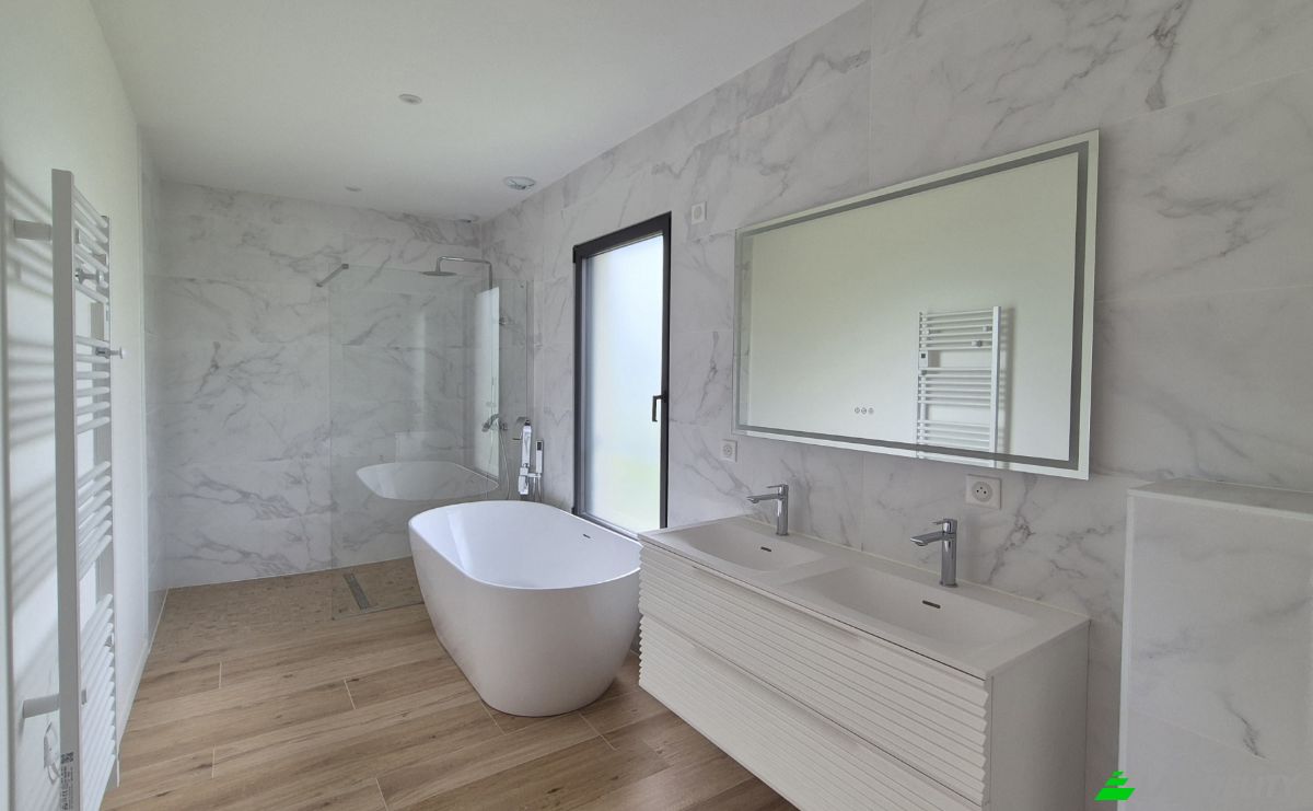 Villa for Sale 10 All Virginie Heriot, 33120 Arcachon, Arcachon, Gironde, Nouvelle-Aquitaine, France. Photo 7