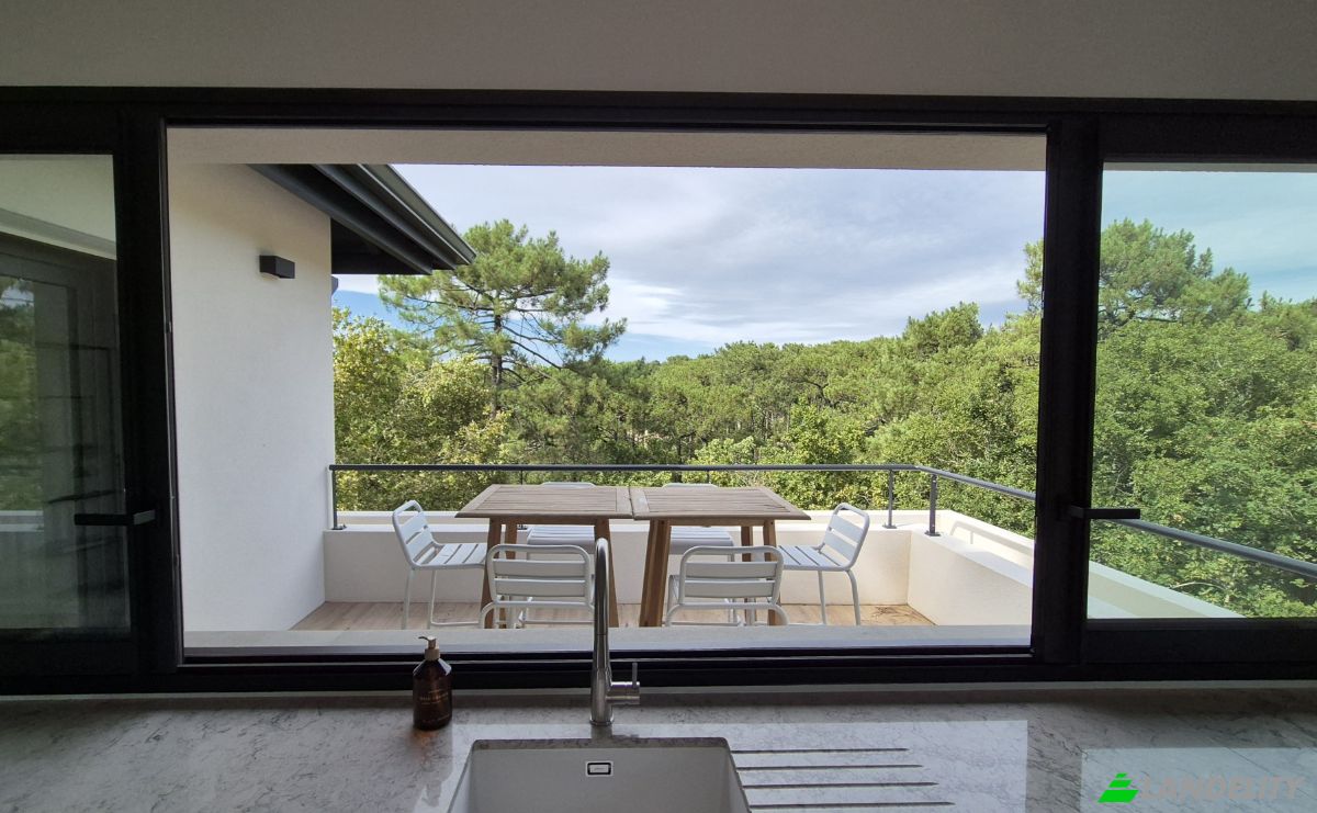 Villa for Sale 10 All Virginie Heriot, 33120 Arcachon, Arcachon, Gironde, Nouvelle-Aquitaine, France. Photo 8