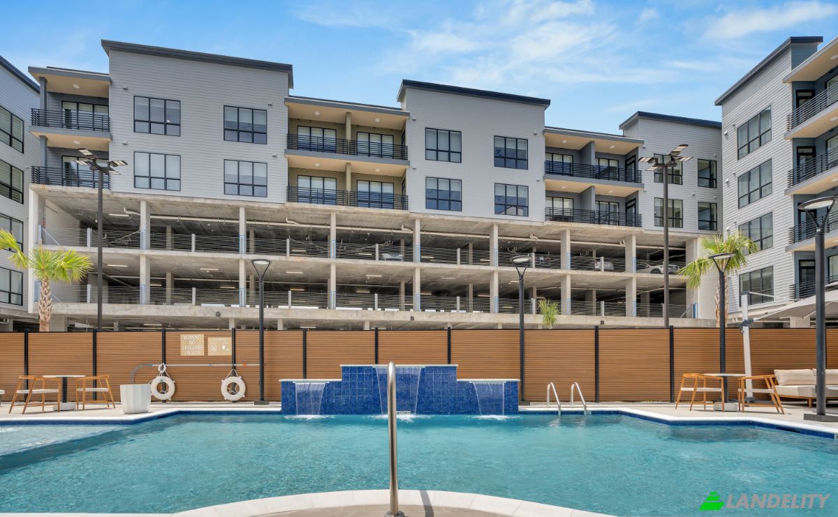 Apartment for Rent 8859 Veterans Memorial Blvd, Metairie, Jefferson Parish, Louisiana, United States, LA 70003, USA. Photo 1