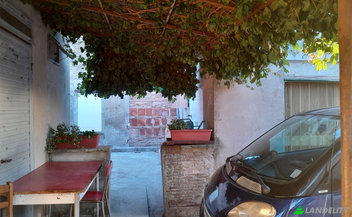 Townhouse for Sale Via Carlo Capozza, 44034 Ambrogio FE, Ambrogio, Province of Ferrara, Emilia-Romagna, Italy. Photo 6