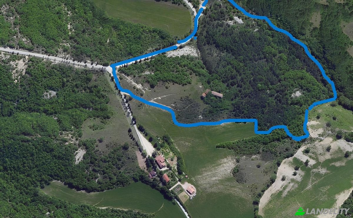 Land Lot for Sale Frazione Candeggio, CS2, 06012 Citta di Castello PG, Citta di Castello, Province of Perugia, Umbria, Italy. Photo 2