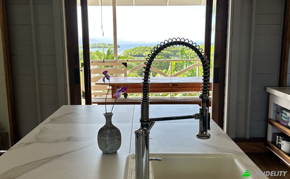 Single Family Home for Sale Tierra Oscura, Valle de Agua Arriba, Bocas del Toro District, Bocas del Toro Province, Panama. Photo 6