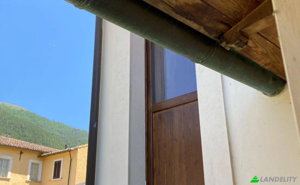 Villa for Sale Piazza Umberto I, 67010 Barete AQ, Barete, Province of LAquila, Abruzzo, Italy. Photo 16