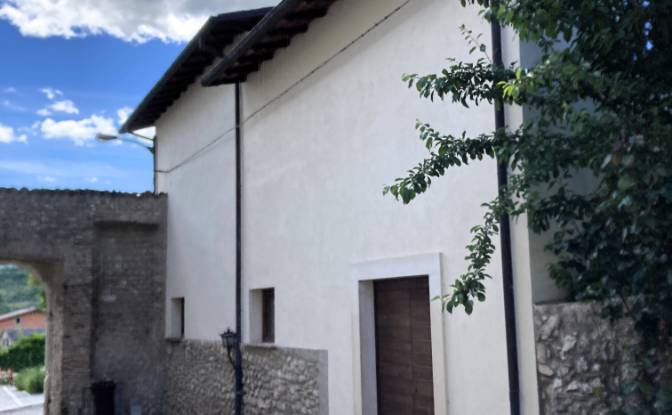 Villa for Sale Piazza Umberto I, 67010 Barete AQ. Photo#2 Villa for Sale Piazza Umberto I, 67010 Barete AQ. Photo#2