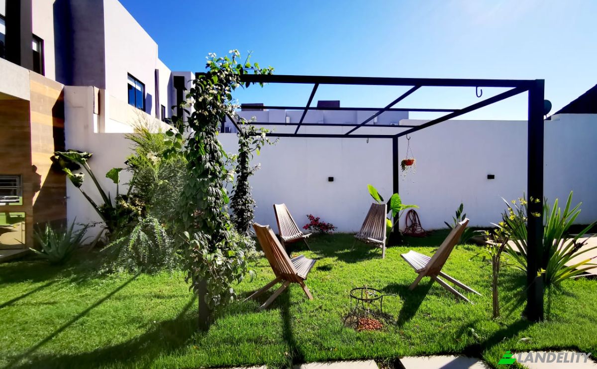 Townhouse for Sale Encarnacion 070107, Encarnacion, Itapua Department, Paraguay. Photo 14