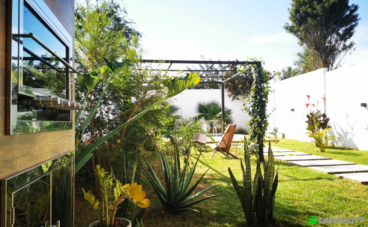 Townhouse for Sale Encarnacion 070107, Encarnacion, Itapua Department, Paraguay. Photo 16