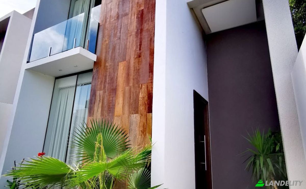 Townhouse for Sale Encarnacion 070107, Encarnacion, Itapua Department, Paraguay. Photo 4