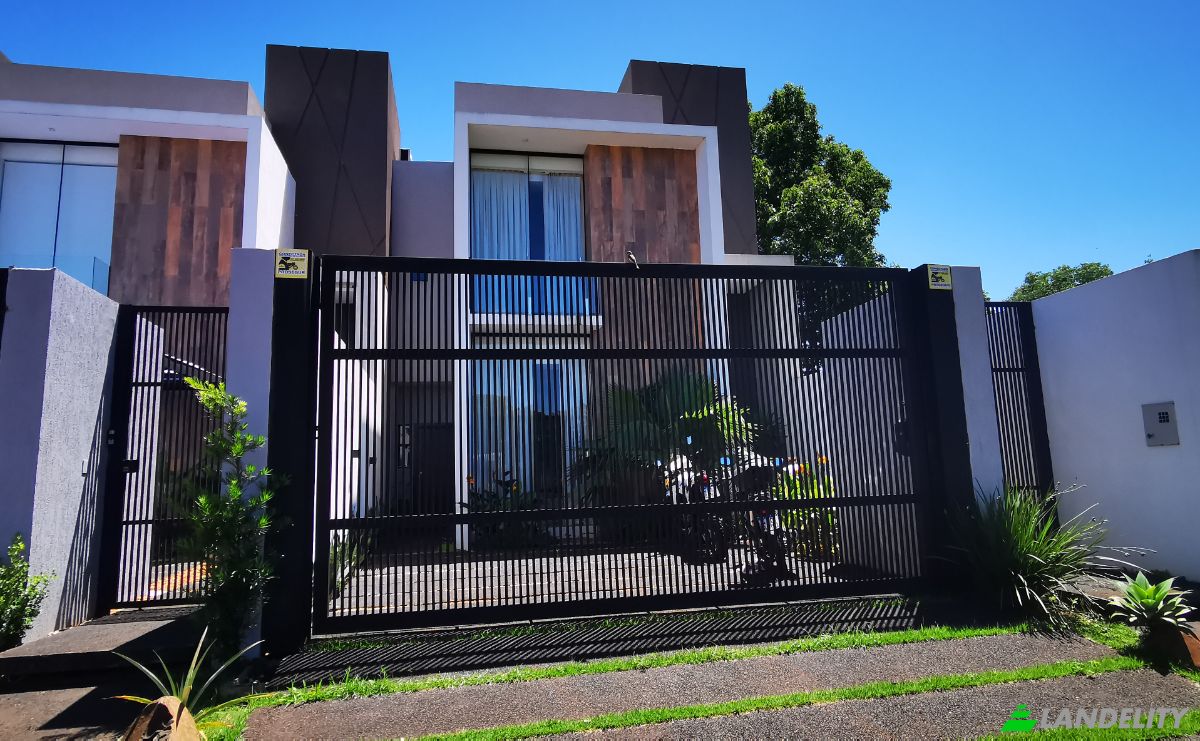 Townhouse for Sale Encarnacion 070107, Encarnacion, Itapua Department, Paraguay. Photo 3