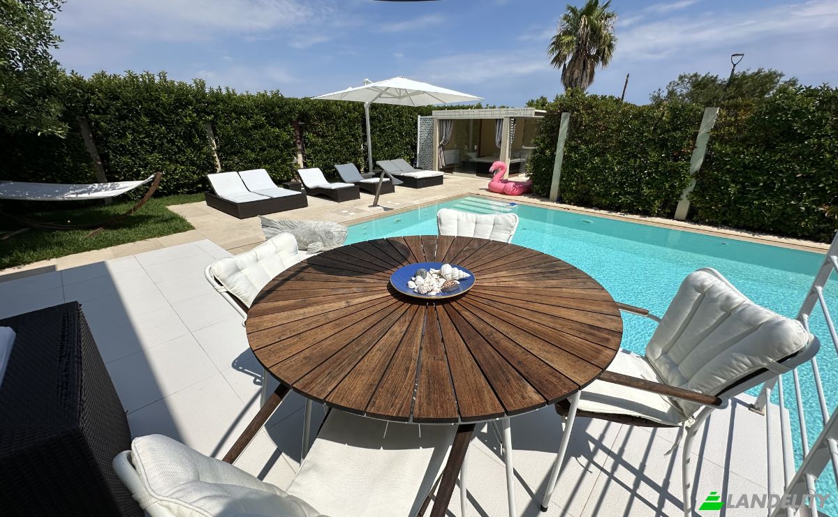 Villa for Sale Via Rita Levi Montalcini, 139, 73028 Otranto LE, Otranto, Province of Lecce, Apulia, Italy. Photo 2