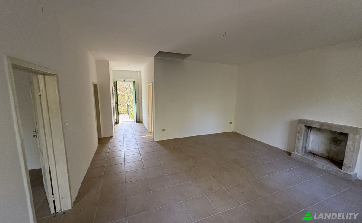 Duplex for Sale Viale Medaglie DOro, 63100 Colle San Marco AP, Colle San Marco, Province of Ascoli Piceno, Marche, Italy. Photo 7