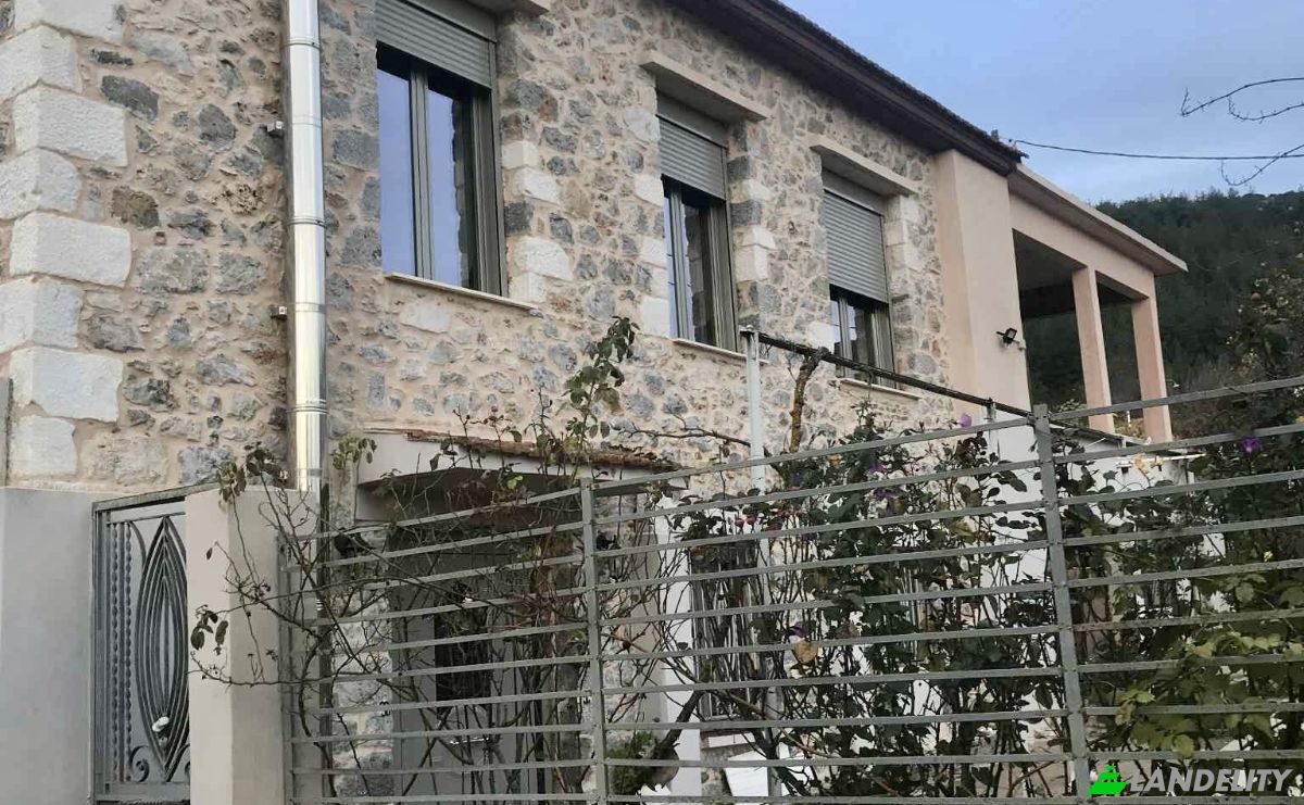 Stadthaus zu verkaufen Odos Hvris Onomasia, Rizes 220 12, Rizes, Peloponnese Region, Decentralized Administration of Peloponnese, Western Greece and the Ionian, Greece. Foto 1