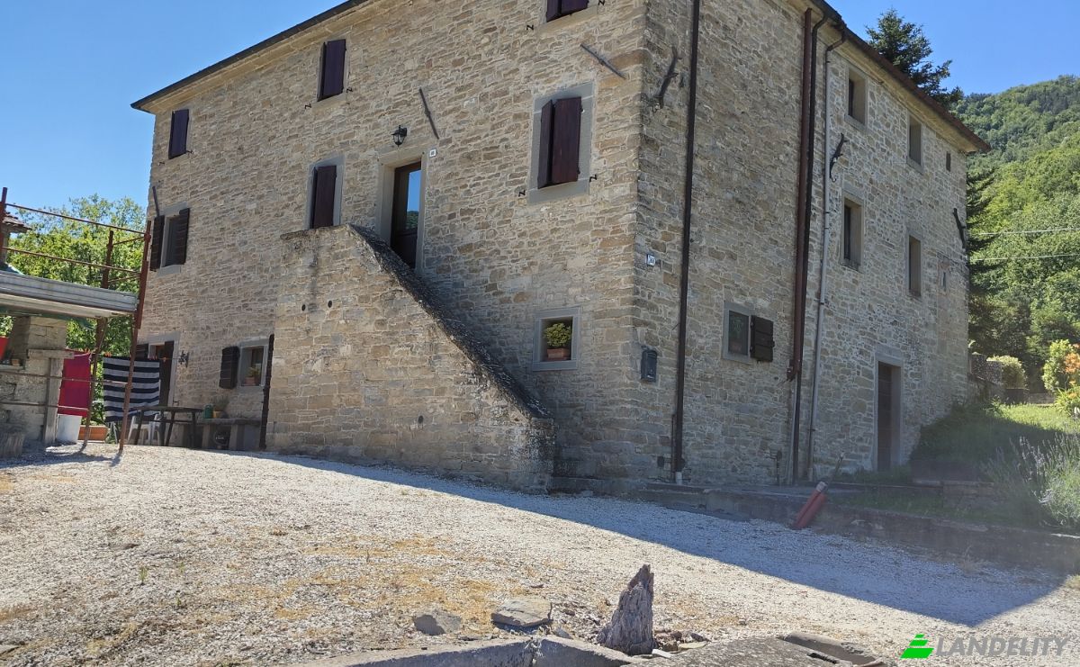 Single Family Home for Sale Strada Poggiolo, Spugna, 47018 Santa Sofia FC, Santa Sofia, Province of Forli-Cesena, Emilia-Romagna, Italy. Photo 11