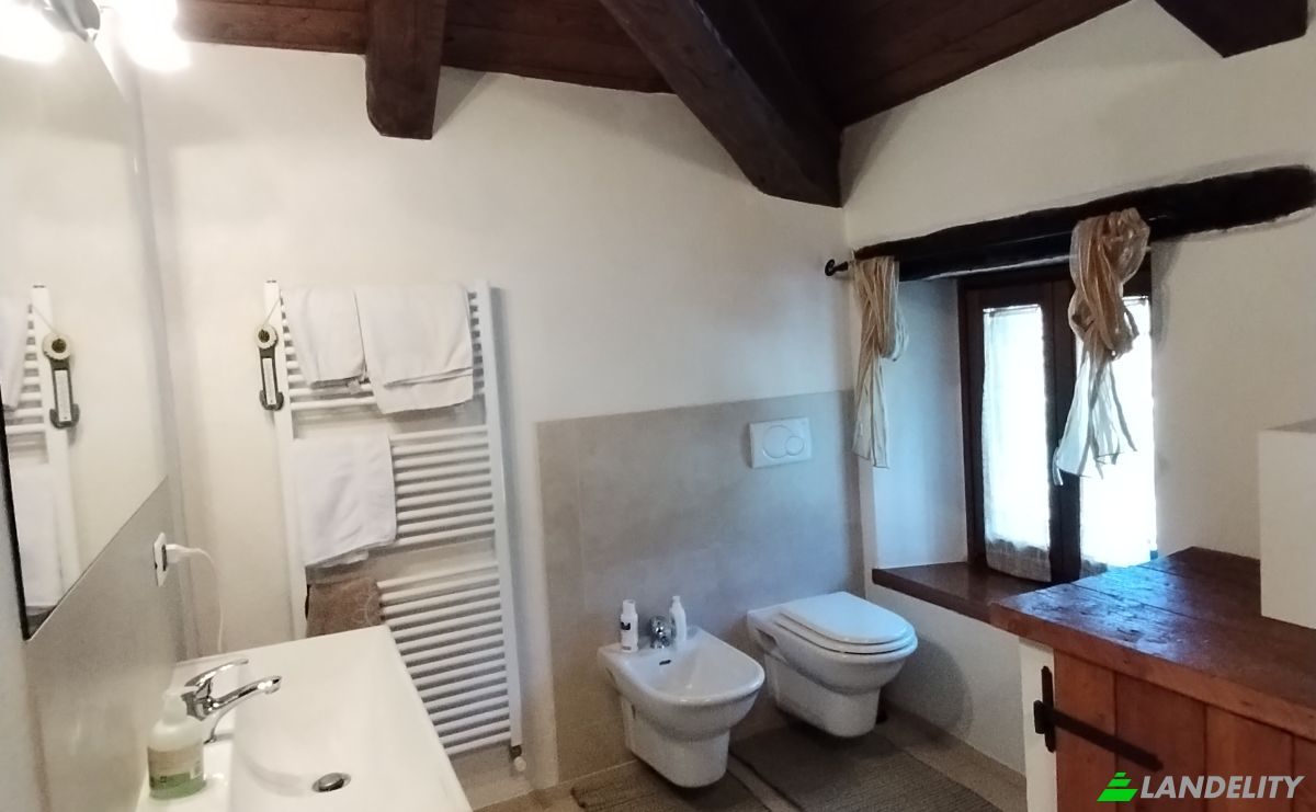 Single Family Home for Sale Strada Poggiolo, Spugna, 47018 Santa Sofia FC, Santa Sofia, Province of Forli-Cesena, Emilia-Romagna, Italy. Photo 4