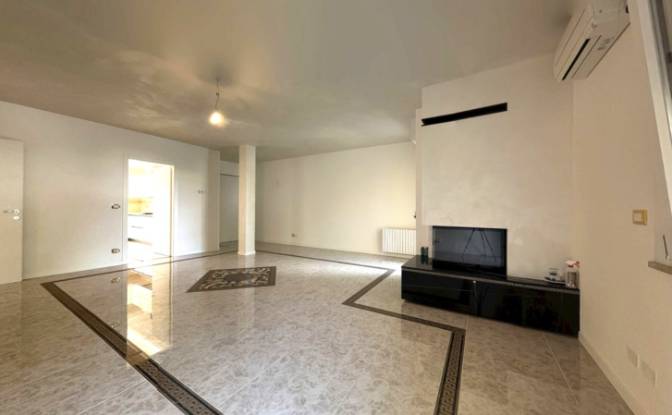 Apartamento à venda - Abano Terme, Italy