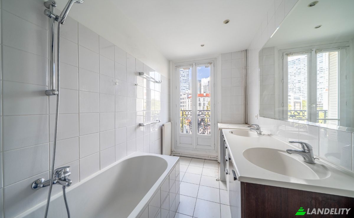 Apartment for Sale 89 Rue St Charles, 75015 Paris, Paris, Ile-de-France, France. Photo 10