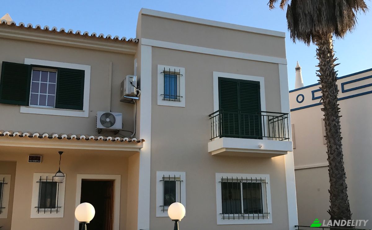 Townhouse for Sale Av Duarte Pacheco 13, Vilamoura, 8125 Quarteira, Quarteira, Loule, Faro District, Portugal. Photo 1