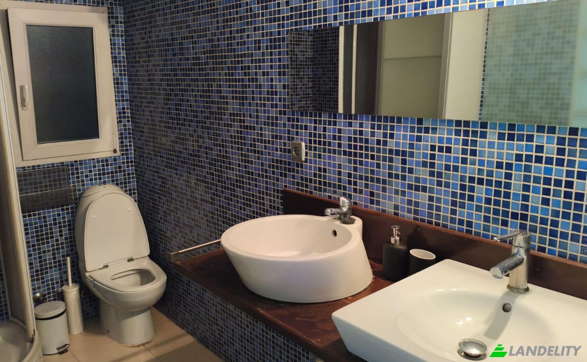 Apartment for Sale Av Dr Oloriz, Local, Beiro, Granada, Andalusia, Spain. Photo 15