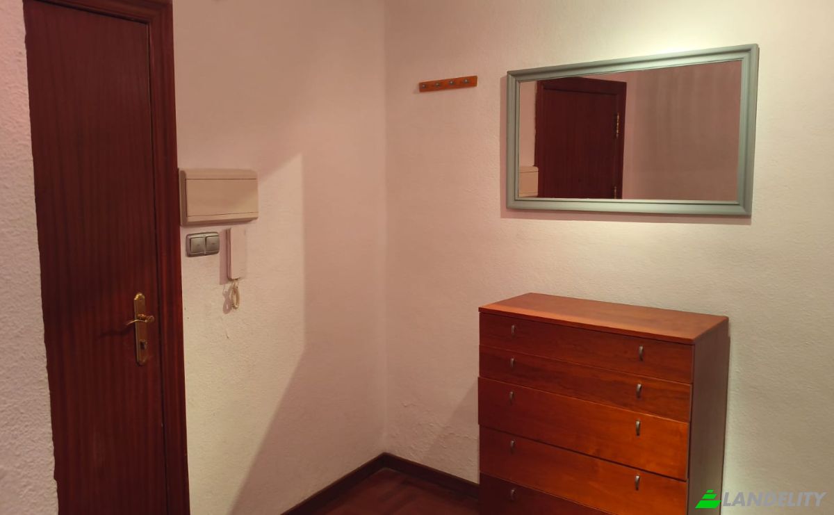 Apartment for Sale Av Dr Oloriz, Local, Beiro, Granada, Andalusia, Spain. Photo 6