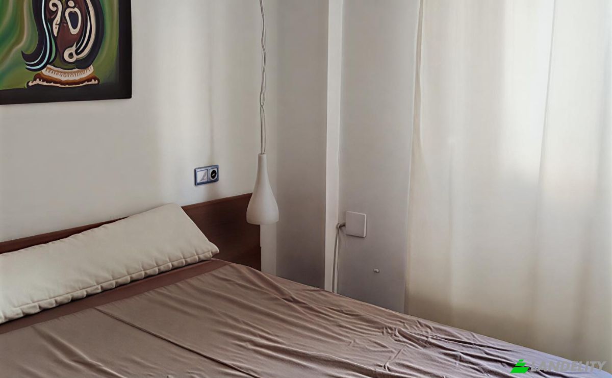 Apartment for Sale Av Dr Oloriz, Local, Beiro, Granada, Andalusia, Spain. Photo 13