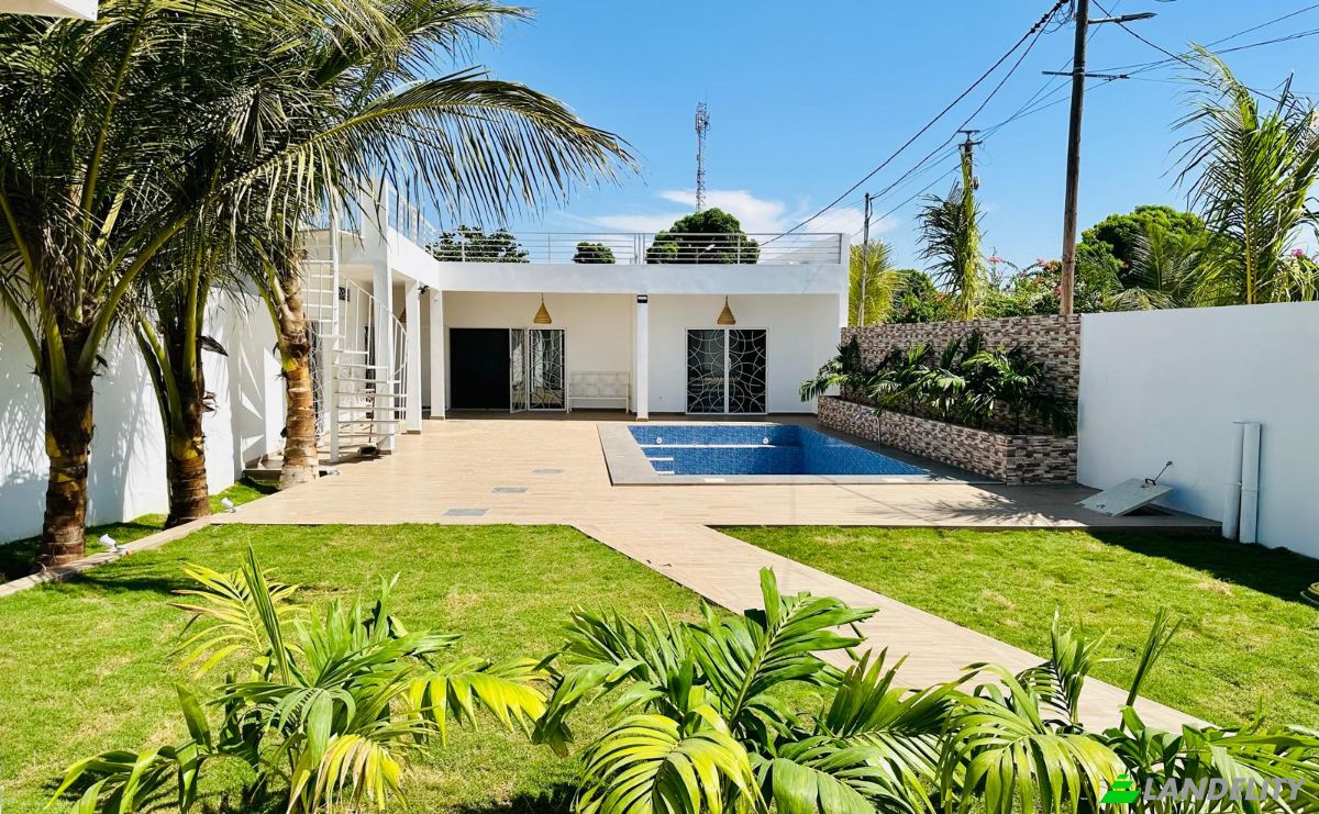 Villa for Sale Warang, Mbour, Thies Region, Senegal. Photo 1