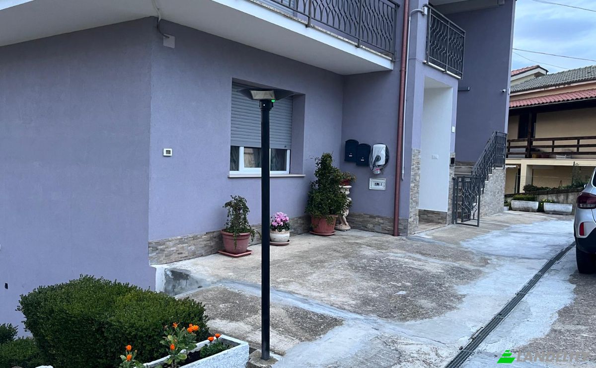 Apartment for Sale Contrada Campanile, 64035 Castilenti TE, Castilenti, Province of Teramo, Abruzzo, Italy. Photo 10