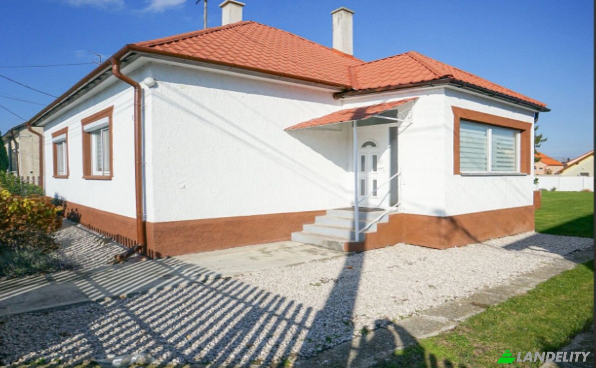 Single Family Home for Sale Rajka, Mosonmagyarovar District, Gyor-Moson-Sopron, Hungary, Beke u 13, 9224 Hungary. Photo 1
