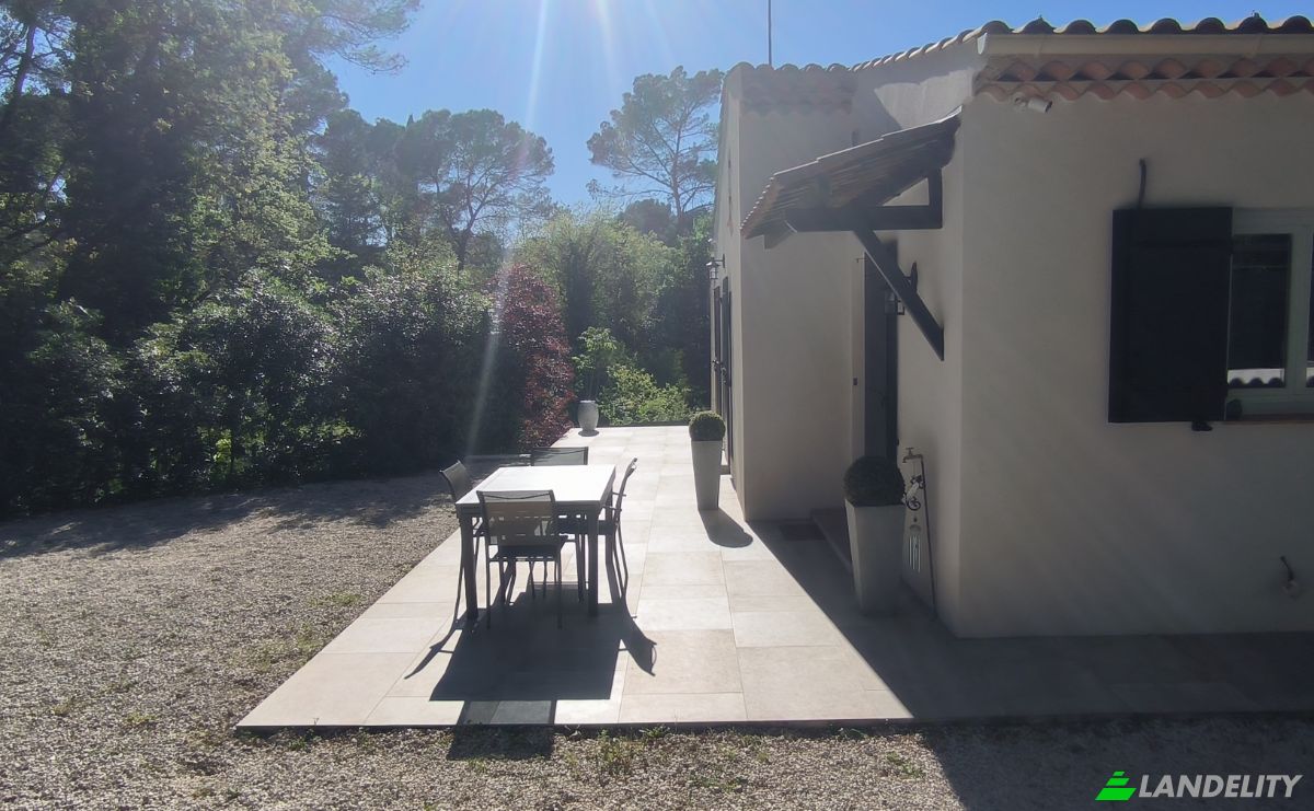 Villa for Sale 581 Chem du Puits du Plan, 06370 Mouans-Sartoux, Mouans-Sartoux, Alpes-Maritimes, Provence-Alpes-Cote dAzur, France. Photo 5