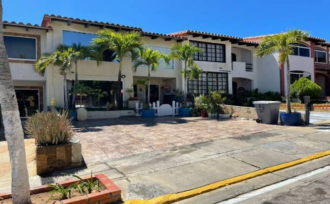 Single Family Home for Sale - Pampatar, Venezuela