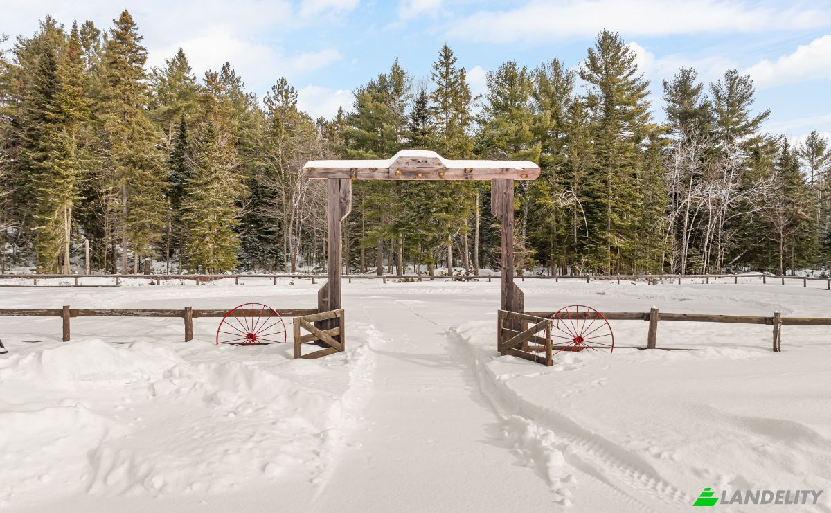 Farm/Ranch for Sale 100 Chem du Foresthill, Saint-Mathieu-du-Parc, QC G0X 1N0, Shawinigan, Mauricie, Quebec, Canada. Photo 13
