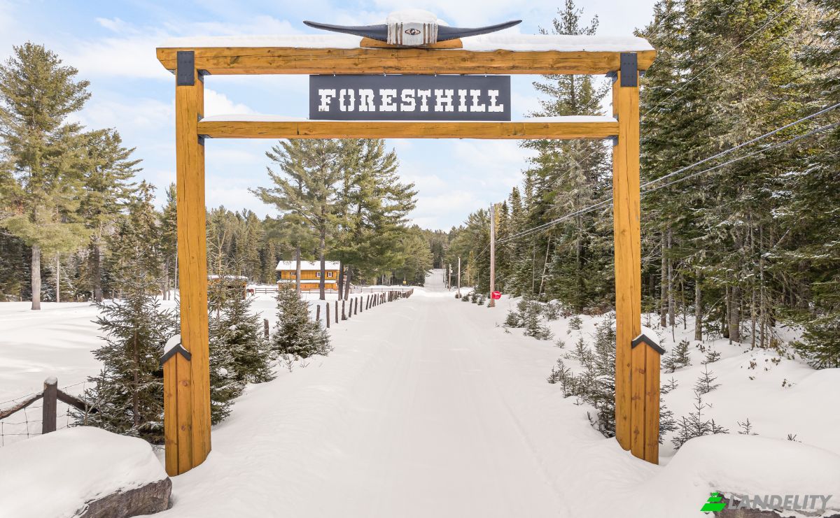 Farm/Ranch for Sale 100 Chem du Foresthill, Saint-Mathieu-du-Parc, QC G0X 1N0, Shawinigan, Mauricie, Quebec, Canada. Photo 3