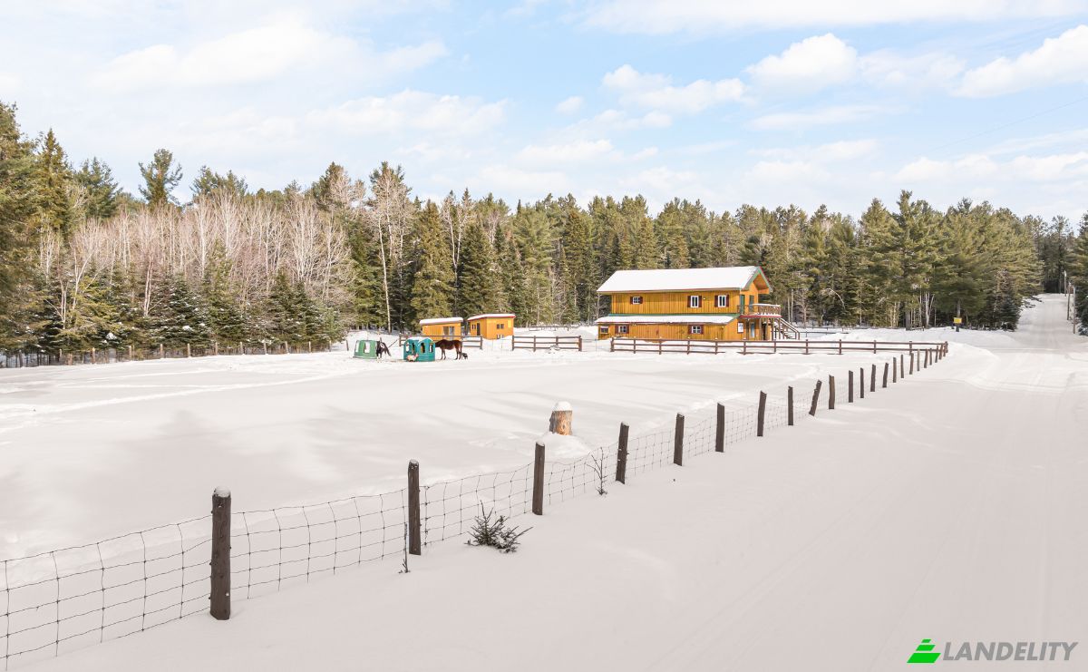 Farm/Ranch for Sale 100 Chem du Foresthill, Saint-Mathieu-du-Parc, QC G0X 1N0, Shawinigan, Mauricie, Quebec, Canada. Photo 5