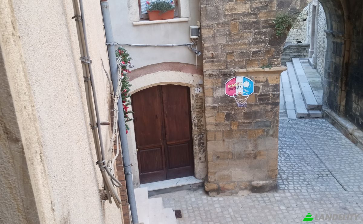 Casa de una sola familia en venta Via Guglielmo Marconi, 86031 Castelmauro CB, Castelmauro, Province of Campobasso, Molise, Italy. Foto 1