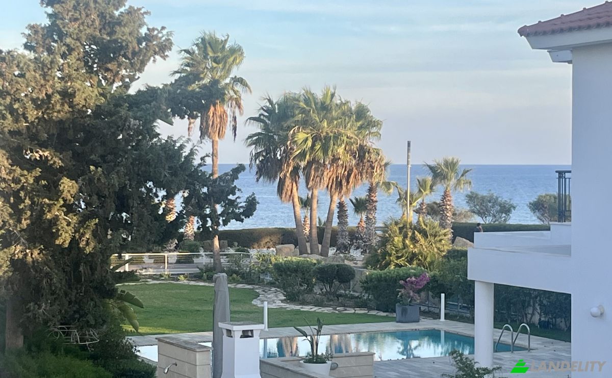 Single Family Home for Sale Perivolia 7560, Perivolia, Dimos Dromolaxias-Meneou, Larnaca, Cyprus. Photo 1