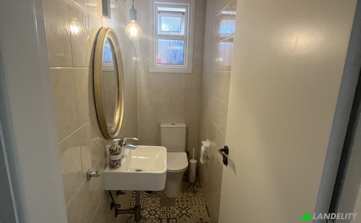 Single Family Home for Sale Perivolia 7560, Perivolia, Dimos Dromolaxias-Meneou, Larnaca, Cyprus. Photo 8