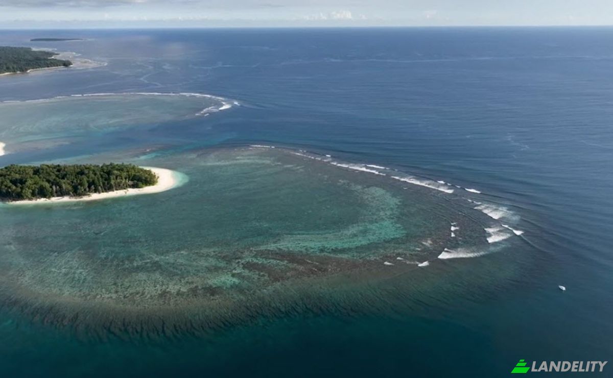 Island for Sale Jalan Tanpa Nama, Betumonga, Mentawai Islands Regency, West Sumatra, Indonesia, Sipora Utara, Kabupaten Kepulauan Mentawai, Sumatera Barat 25932. Photo 8