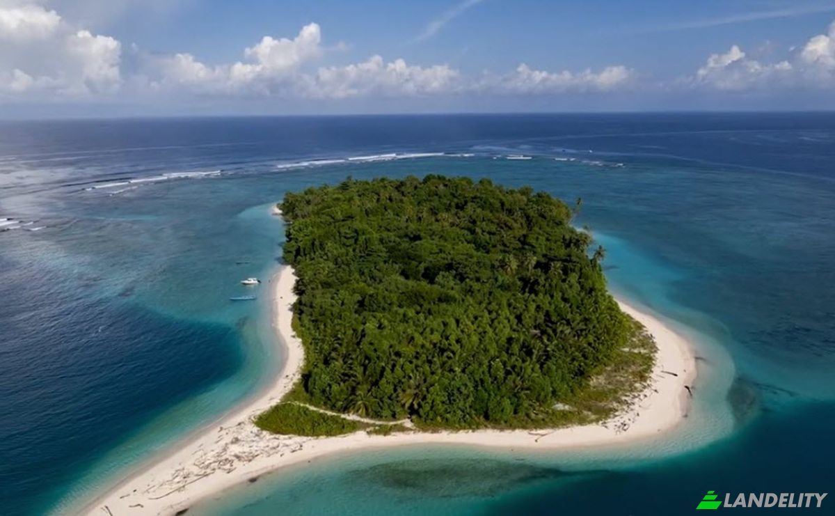 Island for Sale Jalan Tanpa Nama, Betumonga, Mentawai Islands Regency, West Sumatra, Indonesia, Sipora Utara, Kabupaten Kepulauan Mentawai, Sumatera Barat 25932. Photo 9
