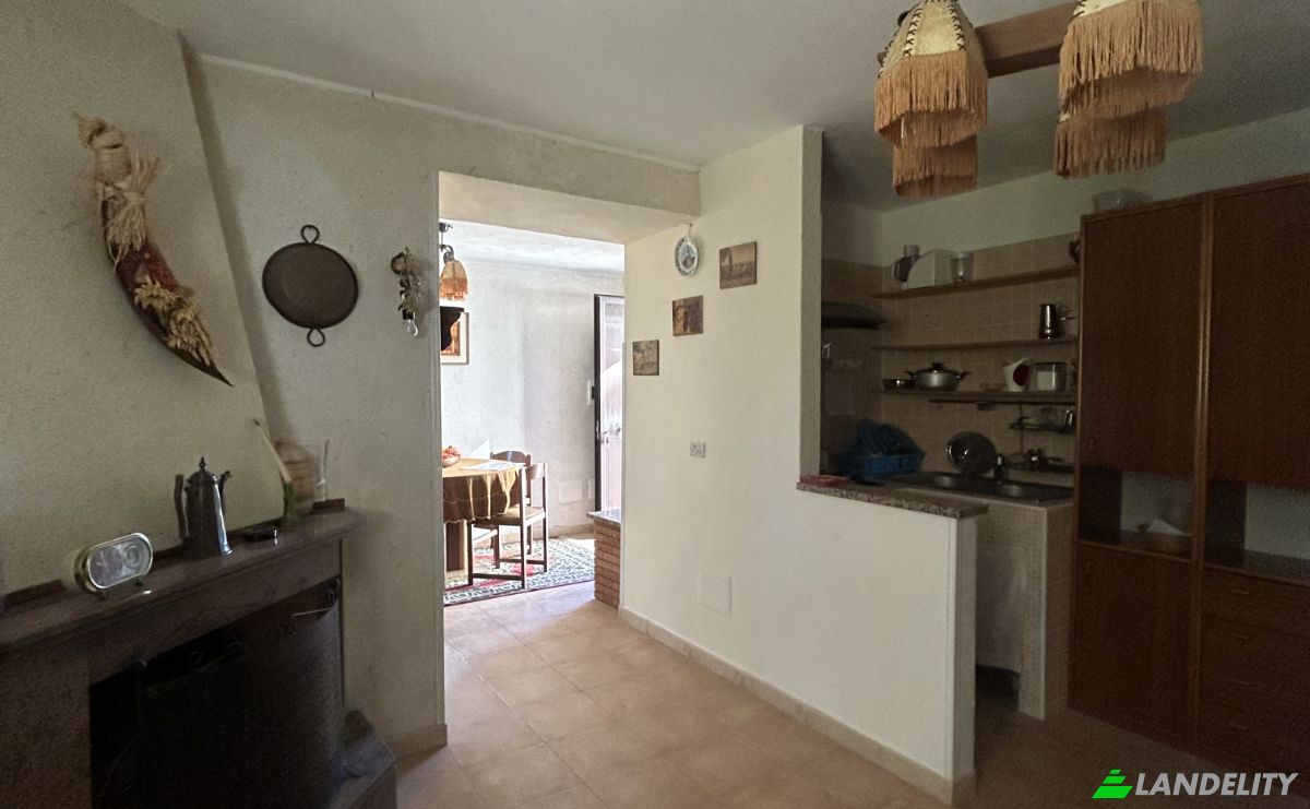 Apartment for Sale V San Francesco, 85040 Castelluccio Superiore PZ, Castelluccio Superiore, Province of Potenza, Basilicata, Italy. Photo 11