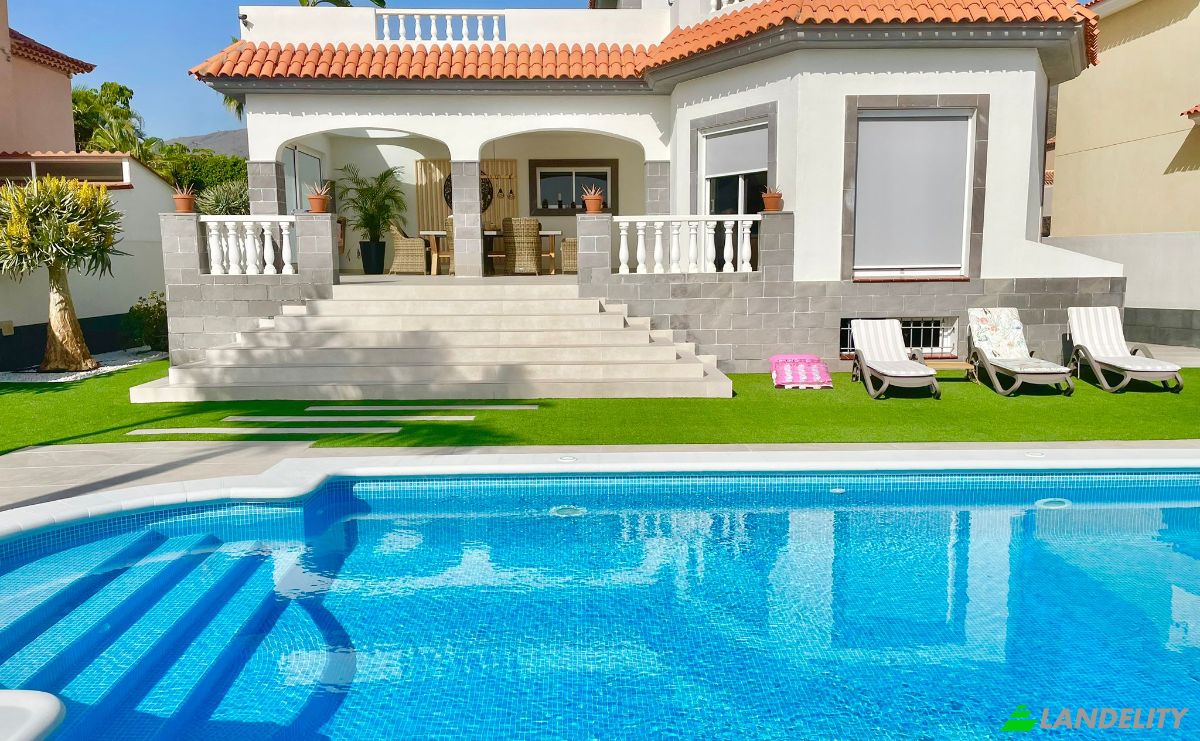 Villa for Sale C el Sauce, Costa Adeje, Santa Cruz de Tenerife, Canary Islands, Spain. Photo 4