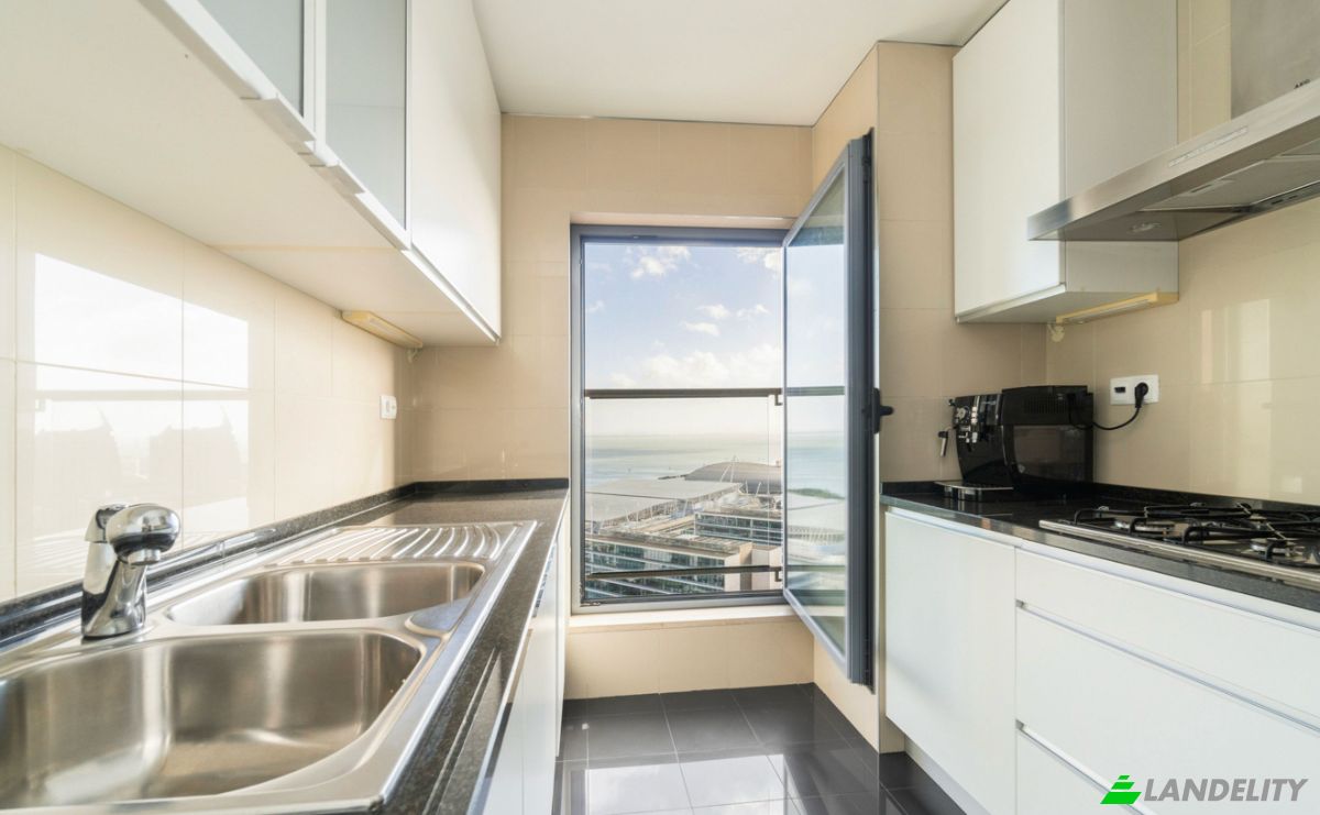 Apartment for Sale Av Dom Joao II 45902, 1990-358 Moscavide, Lisbon, Portugal. Photo 2