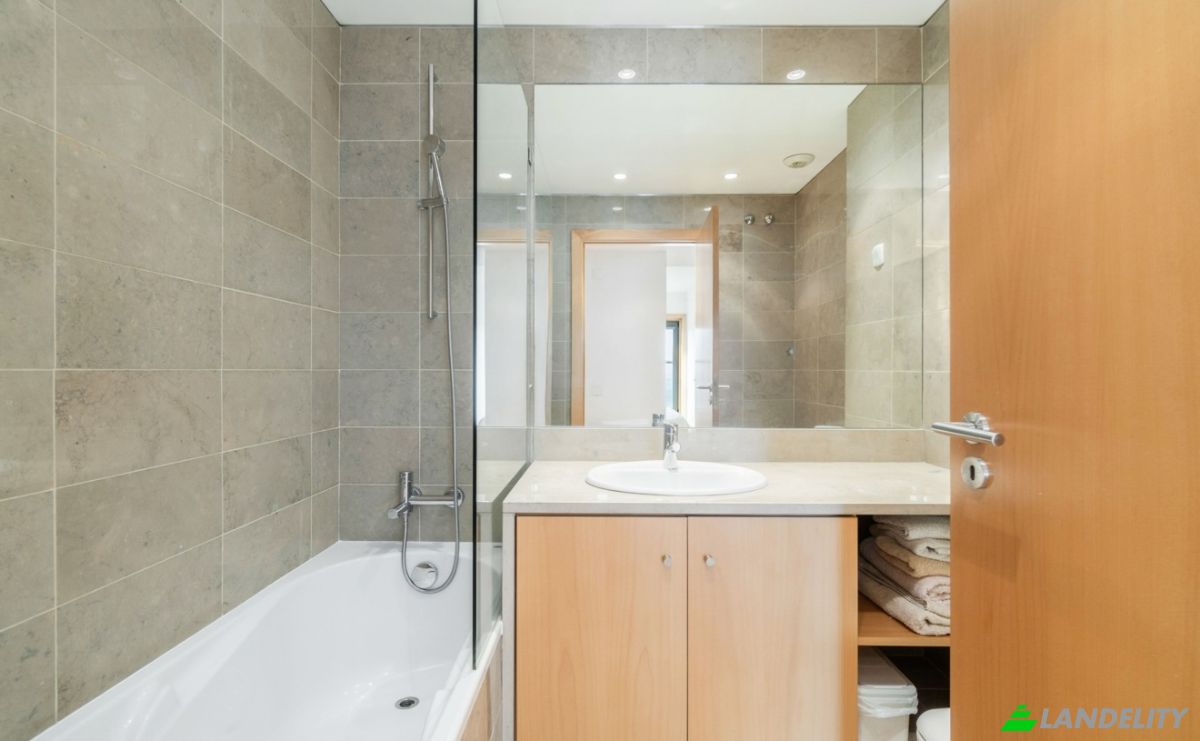 Apartment for Sale Av Dom Joao II 45902, 1990-358 Moscavide, Lisbon, Portugal. Photo 4