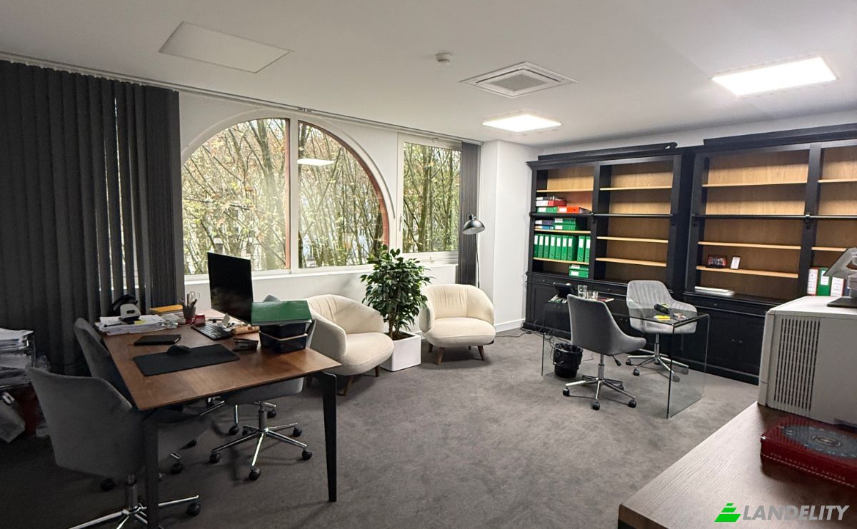 Office Space for Sale R Julio Cesar Machado 9, 1250-096 Lisboa, Lisbon, Portugal. Photo 1