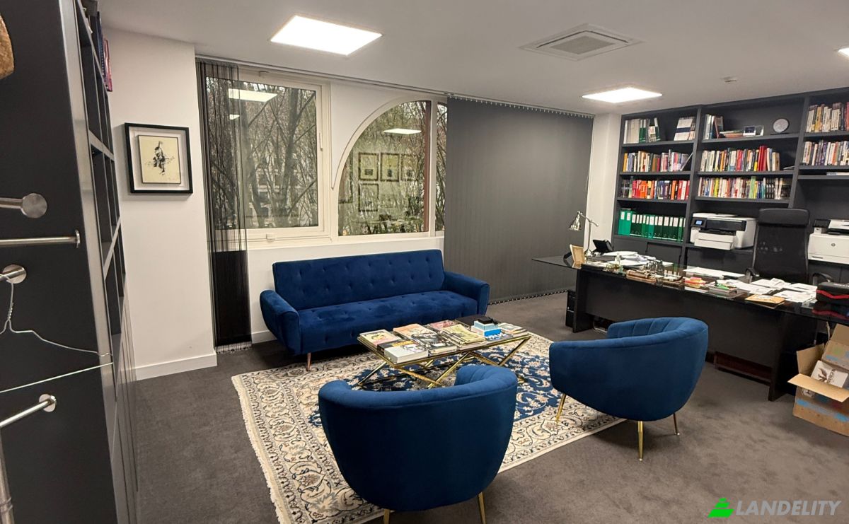 Office Space for Sale R Julio Cesar Machado 9, 1250-096 Lisboa, Lisbon, Portugal. Photo 4