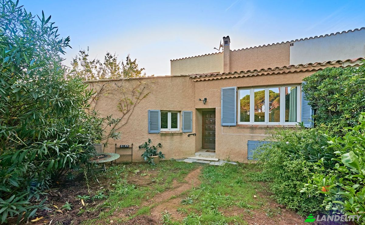 Villa for Sale 223 All des Arbousiers, 83350 Ramatuelle, Ramatuelle, Var, Provence-Alpes-Cote dAzur, France. Photo 5