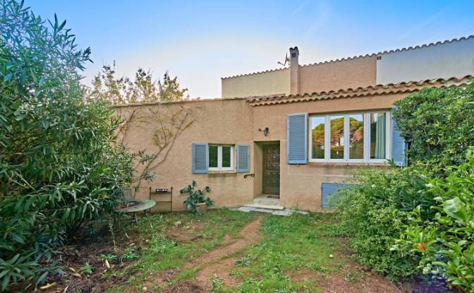 Villa for Sale 223 All des Arbousiers. Photo#5 Villa for Sale 223 All des Arbousiers. Photo#5