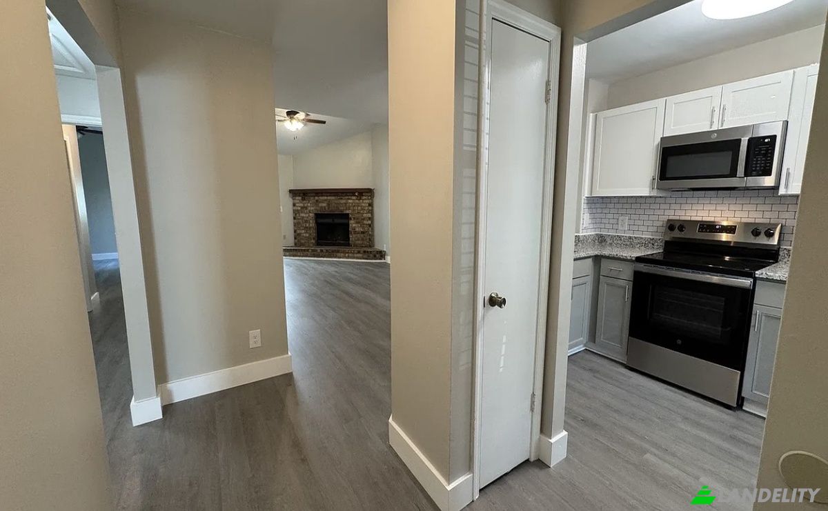 Single Family Home for Rent 9372 Secret St, Ladson, Charleston County, South Carolina, United States, SC 29456, USA. Photo 2