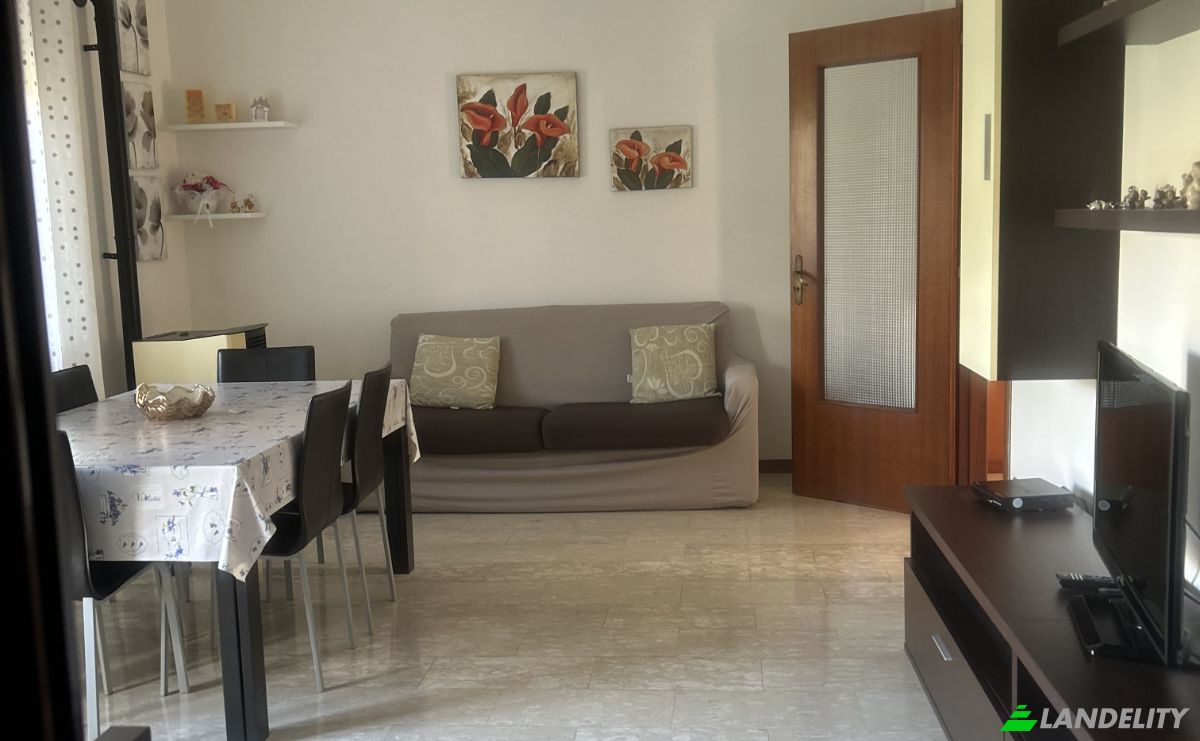 Apartment for Sale Contrada Bamonte, Lauria, Province of Potenza, Basilicata, Italy, PZ 85044, 85044 Lauria PZ. Photo 2