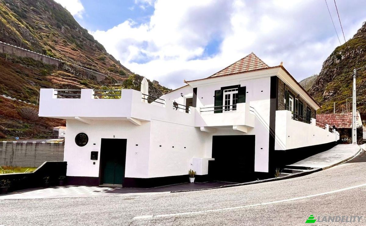 Vila à venda ER209, 9270, Ribeira da Janela, Porto Moniz, Madeira, Portugal. foto 1