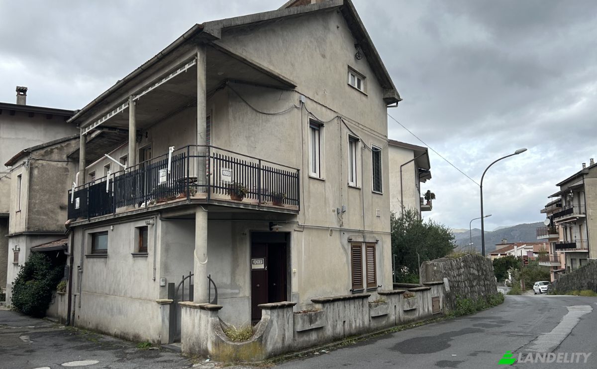 Apartment for Sale Via Provinciale Melara, 186, 85044 Lauria PZ, Lauria, Province of Potenza, Basilicata, Italy. Photo 5